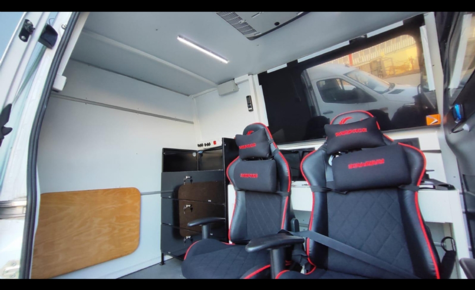 Dron Command Control Van